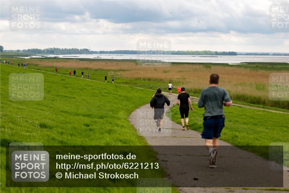 05.05.2024 - 7. Wedeler Halbmarathon Michael Strokosch http://msf.ph/oto/6221213 05.05.2024 11:22:36 Laufen  meine-sportfotos.de
