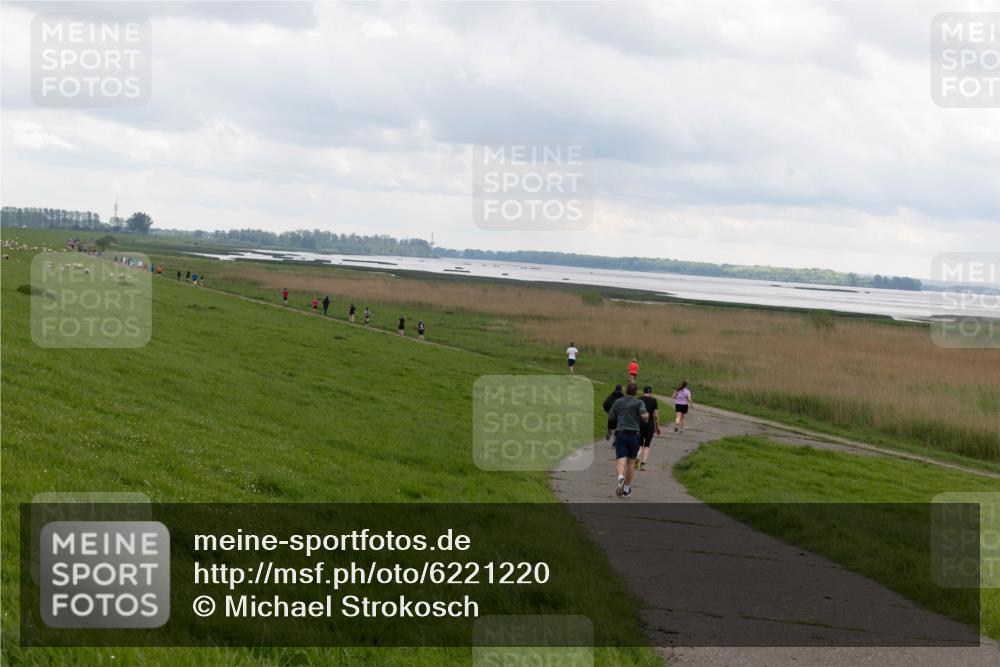 05.05.2024 - 7. Wedeler Halbmarathon Michael Strokosch http://msf.ph/oto/6221220 05.05.2024 11:22:43 Laufen  meine-sportfotos.de