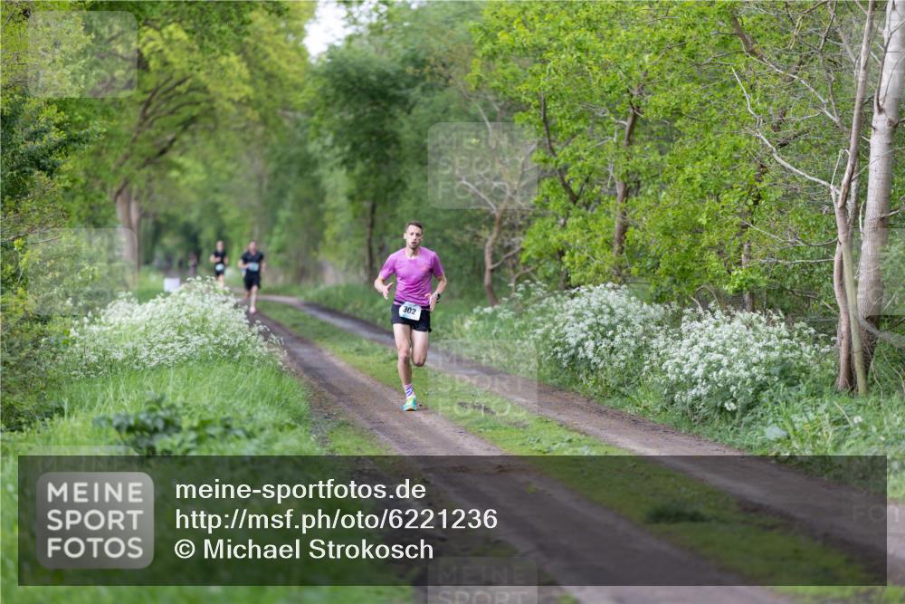 05.05.2024 - 7. Wedeler Halbmarathon Michael Strokosch http://msf.ph/oto/6221236 05.05.2024 10:23:31 Laufen 302 meine-sportfotos.de