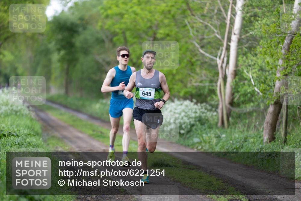 05.05.2024 - 7. Wedeler Halbmarathon Michael Strokosch http://msf.ph/oto/6221254 05.05.2024 10:23:58 Laufen 16, 645 meine-sportfotos.de