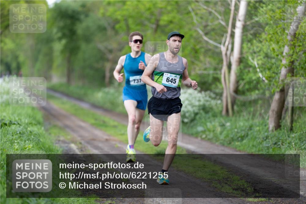 05.05.2024 - 7. Wedeler Halbmarathon Michael Strokosch http://msf.ph/oto/6221255 05.05.2024 10:23:59 Laufen 737, 16, 645 meine-sportfotos.de