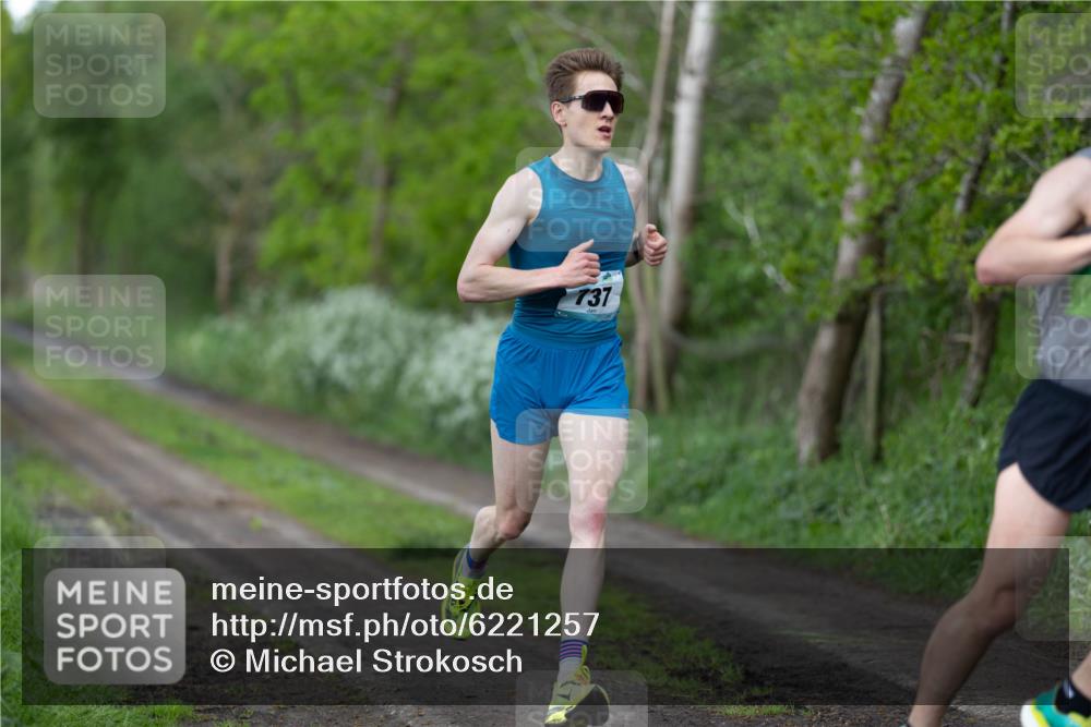05.05.2024 - 7. Wedeler Halbmarathon Michael Strokosch http://msf.ph/oto/6221257 05.05.2024 10:24:00 Laufen 737 meine-sportfotos.de