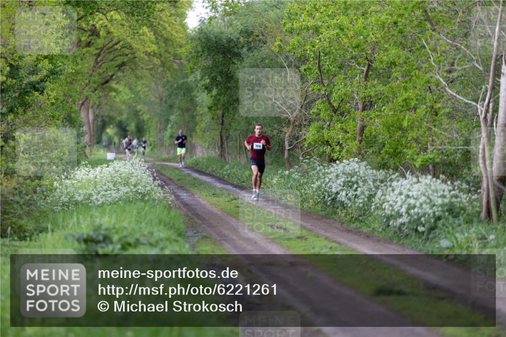 05.05.2024 - 7. Wedeler Halbmarathon Michael Strokosch http://msf.ph/oto/6221261 05.05.2024 10:24:27 Laufen 369 meine-sportfotos.de