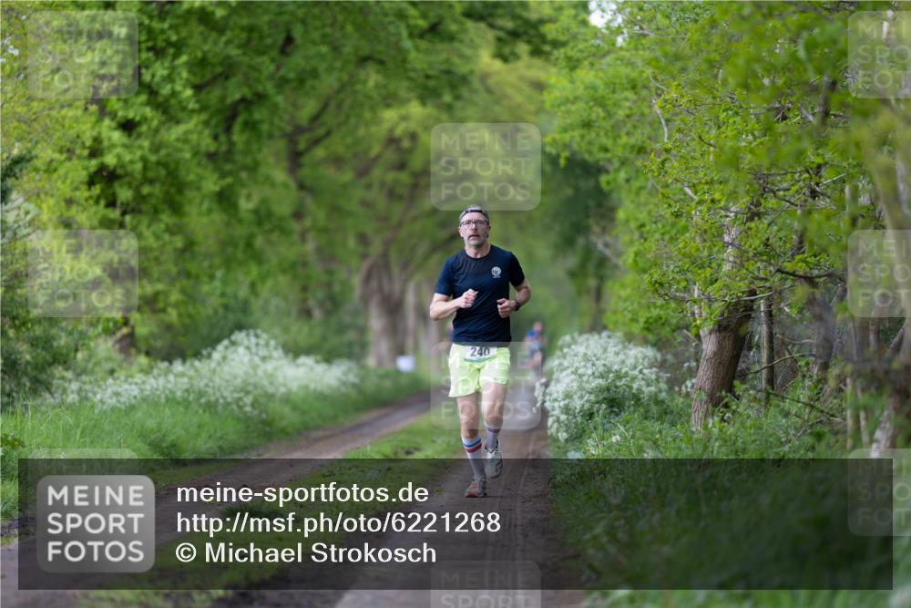 05.05.2024 - 7. Wedeler Halbmarathon Michael Strokosch http://msf.ph/oto/6221268 05.05.2024 10:24:42 Laufen 240 meine-sportfotos.de