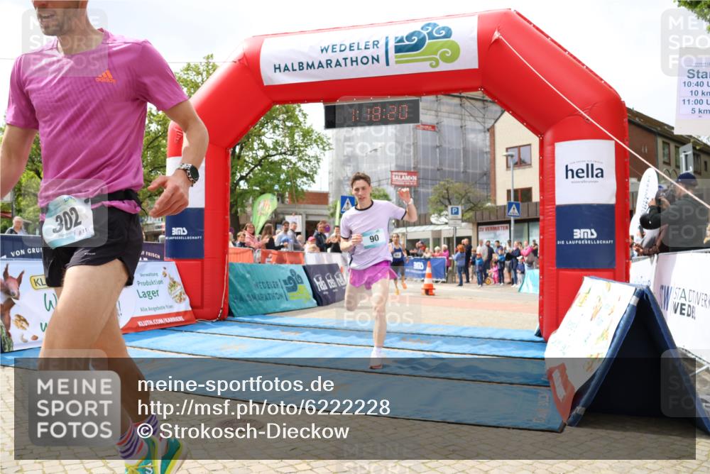 05.05.2024 - 7. Wedeler Halbmarathon Strokosch-Dieckow http://msf.ph/oto/6222228 05.05.2024 11:18:19 Ziel 90, 302, 591, 908 meine-sportfotos.de
