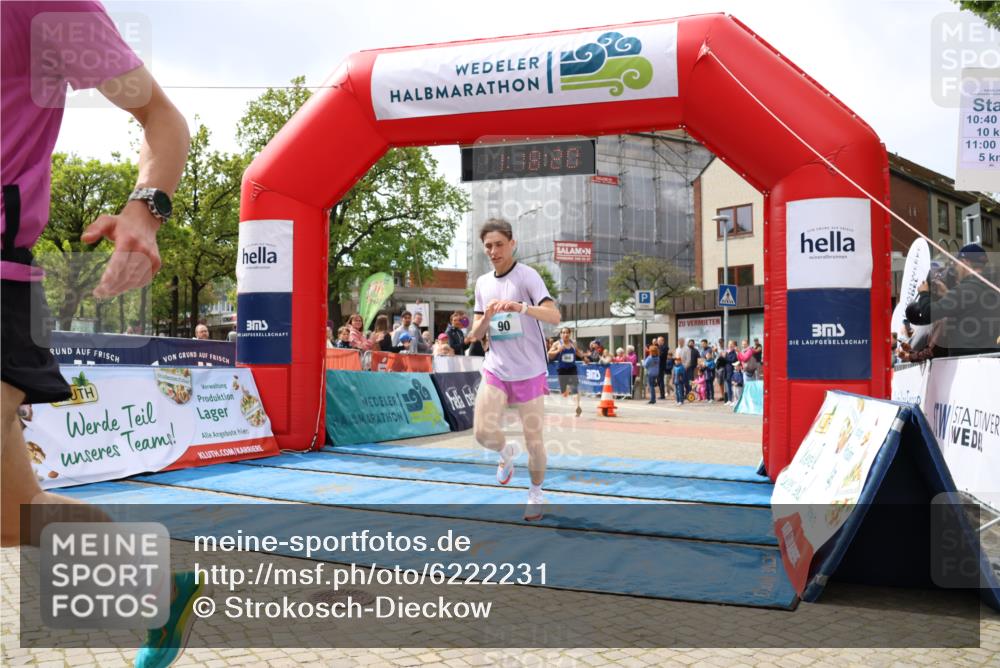 05.05.2024 - 7. Wedeler Halbmarathon Strokosch-Dieckow http://msf.ph/oto/6222231 05.05.2024 11:18:20 Ziel 90, 302, 591, 908 meine-sportfotos.de