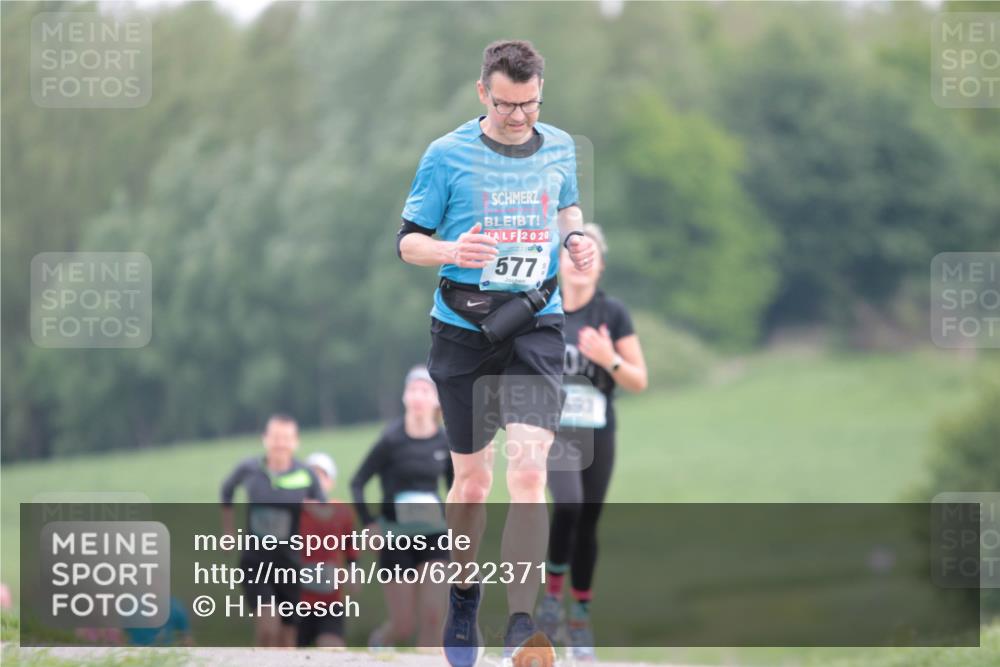 05.05.2024 - 7. Wedeler Halbmarathon H.Heesch http://msf.ph/oto/6222371 05.05.2024 11:17:31 Laufen 2020, 577 meine-sportfotos.de