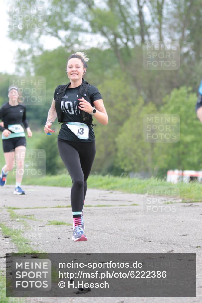 05.05.2024 - 7. Wedeler Halbmarathon H.Heesch http://msf.ph/oto/6222386 05.05.2024 11:17:37 Laufen 90, 40, 13 meine-sportfotos.de