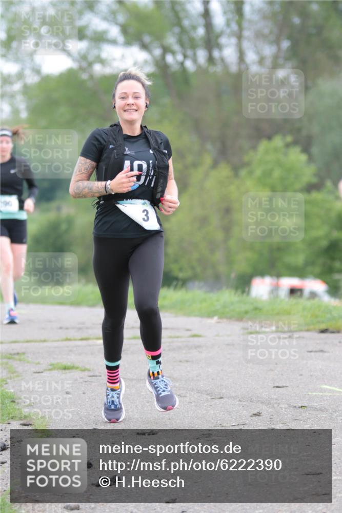 05.05.2024 - 7. Wedeler Halbmarathon H.Heesch http://msf.ph/oto/6222390 05.05.2024 11:17:37 Laufen 3, 5 meine-sportfotos.de