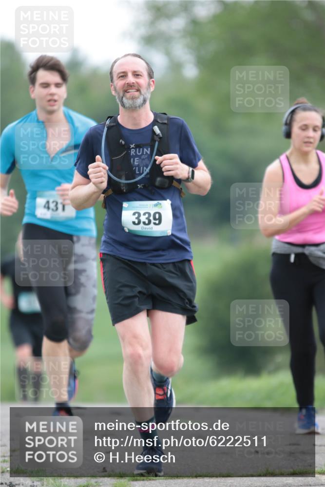 05.05.2024 - 7. Wedeler Halbmarathon H.Heesch http://msf.ph/oto/6222511 05.05.2024 11:17:50 Laufen 431, 339 meine-sportfotos.de