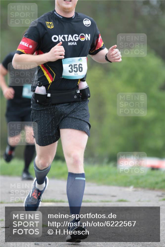 05.05.2024 - 7. Wedeler Halbmarathon H.Heesch http://msf.ph/oto/6222567 05.05.2024 11:17:55 Laufen 356 meine-sportfotos.de