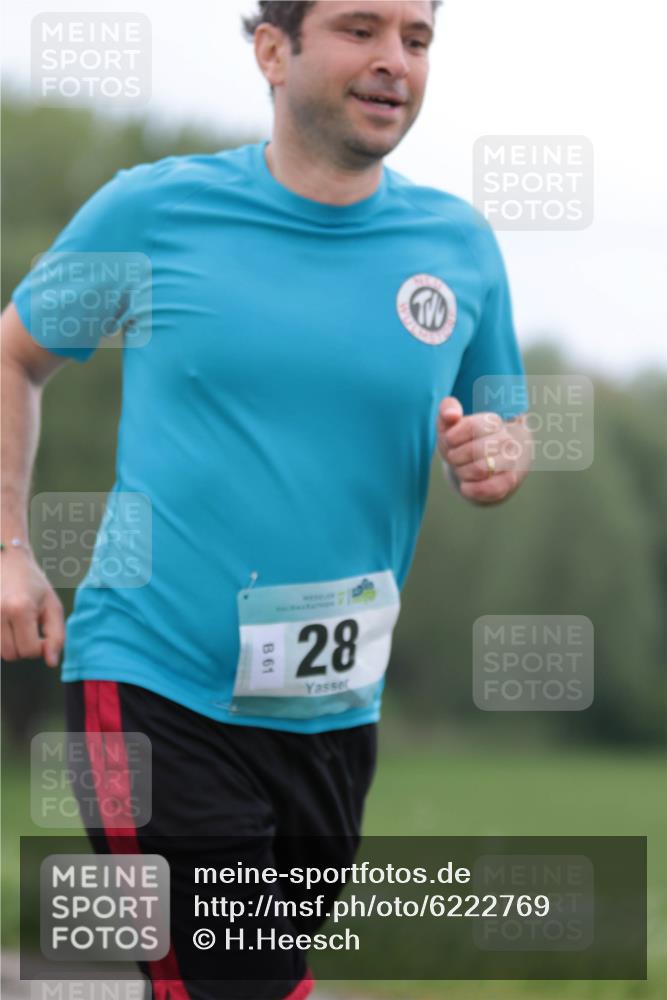 05.05.2024 - 7. Wedeler Halbmarathon H.Heesch http://msf.ph/oto/6222769 05.05.2024 11:18:15 Laufen 28, 61 meine-sportfotos.de