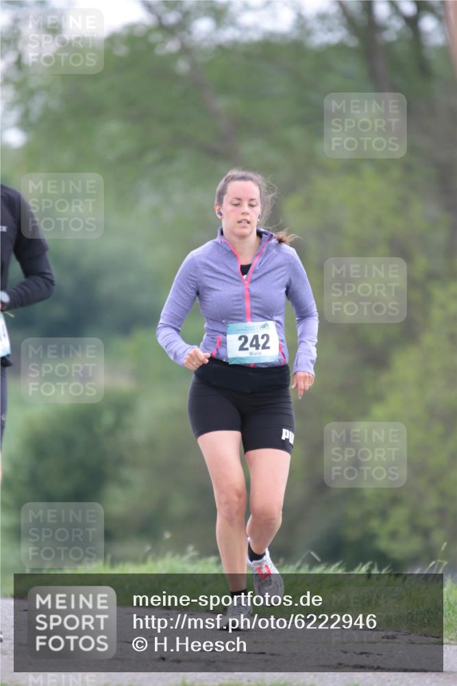 05.05.2024 - 7. Wedeler Halbmarathon H.Heesch http://msf.ph/oto/6222946 05.05.2024 11:18:40 Laufen 242 meine-sportfotos.de