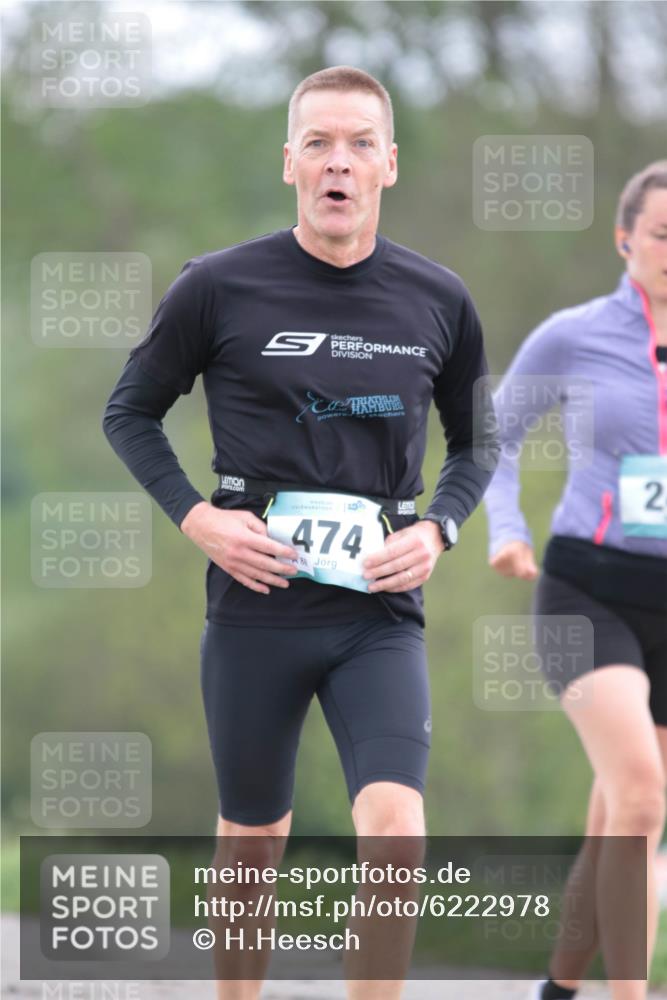 05.05.2024 - 7. Wedeler Halbmarathon H.Heesch http://msf.ph/oto/6222978 05.05.2024 11:18:42 Laufen 56, 474, 8, 2 meine-sportfotos.de