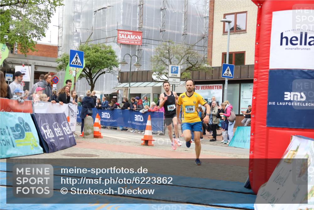 05.05.2024 - 7. Wedeler Halbmarathon Strokosch-Dieckow http://msf.ph/oto/6223862 05.05.2024 11:23:03 Ziel 199, 492, 592 meine-sportfotos.de