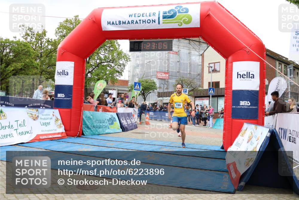 05.05.2024 - 7. Wedeler Halbmarathon Strokosch-Dieckow http://msf.ph/oto/6223896 05.05.2024 11:23:04 Ziel 199, 492, 592 meine-sportfotos.de