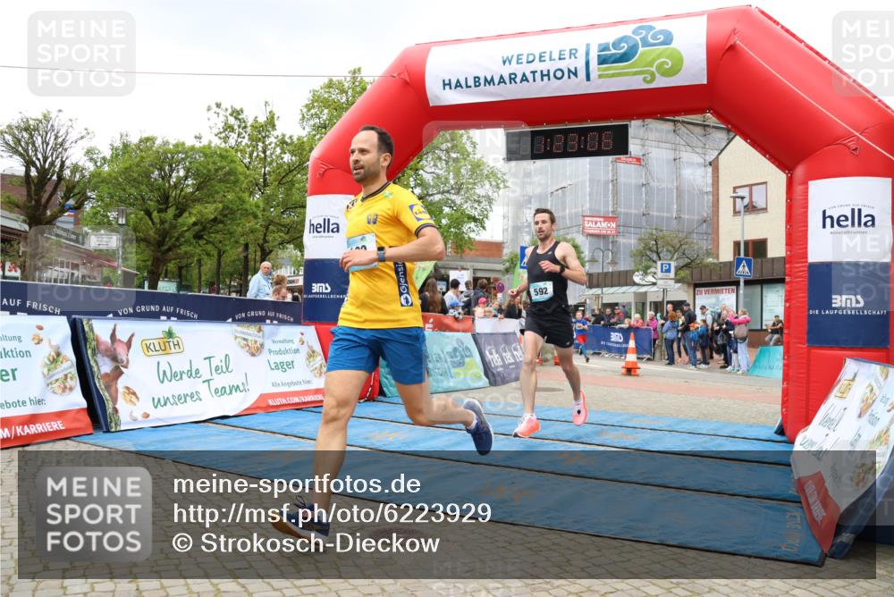 05.05.2024 - 7. Wedeler Halbmarathon Strokosch-Dieckow http://msf.ph/oto/6223929 05.05.2024 11:23:05 Ziel 199, 492, 592 meine-sportfotos.de