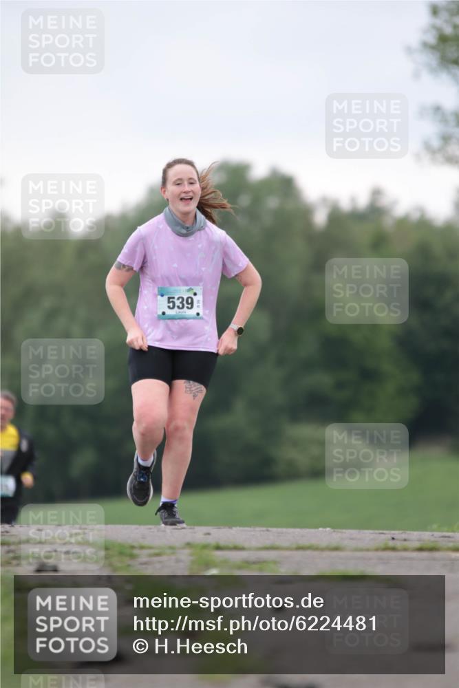 05.05.2024 - 7. Wedeler Halbmarathon H.Heesch http://msf.ph/oto/6224481 05.05.2024 11:22:34 Laufen 539 meine-sportfotos.de