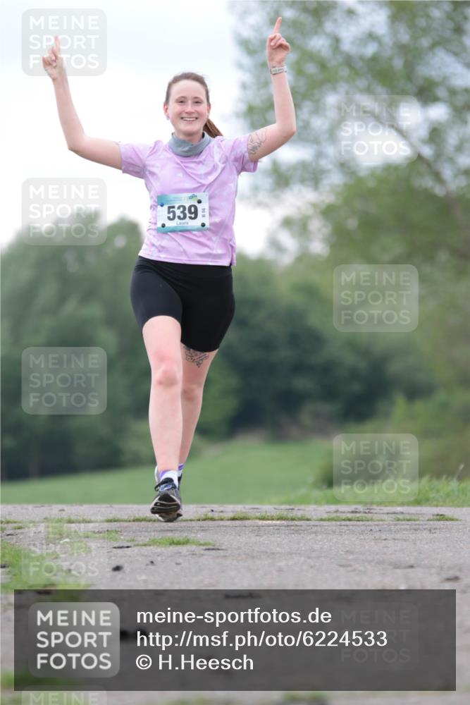 05.05.2024 - 7. Wedeler Halbmarathon H.Heesch http://msf.ph/oto/6224533 05.05.2024 11:22:37 Laufen 539 meine-sportfotos.de
