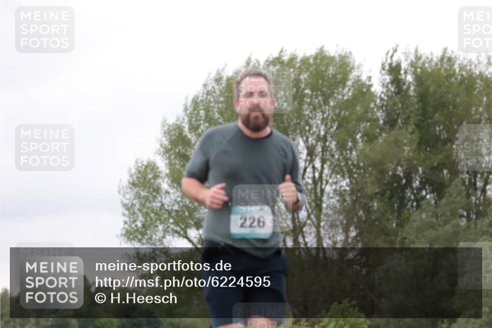 05.05.2024 - 7. Wedeler Halbmarathon H.Heesch http://msf.ph/oto/6224595 05.05.2024 11:22:49 Laufen 226 meine-sportfotos.de