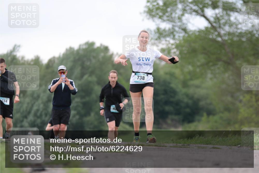 05.05.2024 - 7. Wedeler Halbmarathon H.Heesch http://msf.ph/oto/6224629 05.05.2024 11:23:07 Laufen 34, 738 meine-sportfotos.de