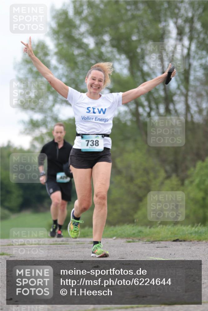 05.05.2024 - 7. Wedeler Halbmarathon H.Heesch http://msf.ph/oto/6224644 05.05.2024 11:23:10 Laufen 738 meine-sportfotos.de