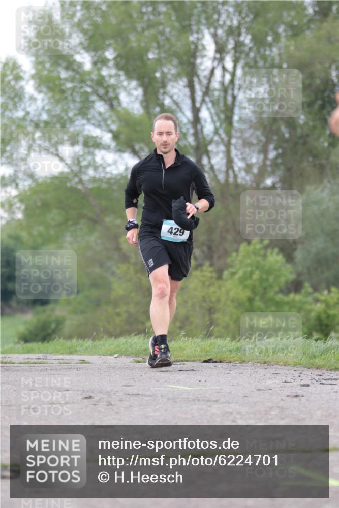 05.05.2024 - 7. Wedeler Halbmarathon H.Heesch http://msf.ph/oto/6224701 05.05.2024 11:23:13 Laufen 429 meine-sportfotos.de