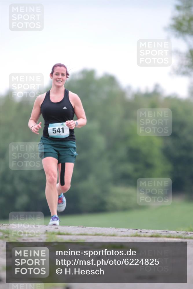 05.05.2024 - 7. Wedeler Halbmarathon H.Heesch http://msf.ph/oto/6224825 05.05.2024 11:15:46 Laufen 541 meine-sportfotos.de