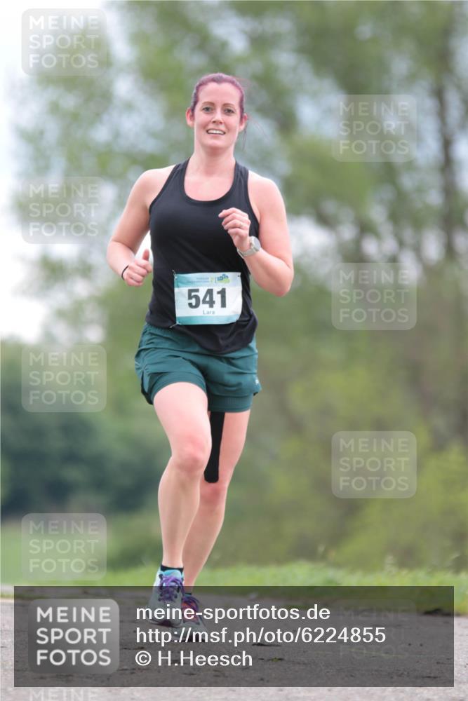 05.05.2024 - 7. Wedeler Halbmarathon H.Heesch http://msf.ph/oto/6224855 05.05.2024 11:15:50 Laufen 541 meine-sportfotos.de
