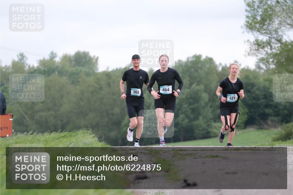 05.05.2024 - 7. Wedeler Halbmarathon H.Heesch http://msf.ph/oto/6224875 05.05.2024 11:16:02 Laufen 363, 464, 421 meine-sportfotos.de