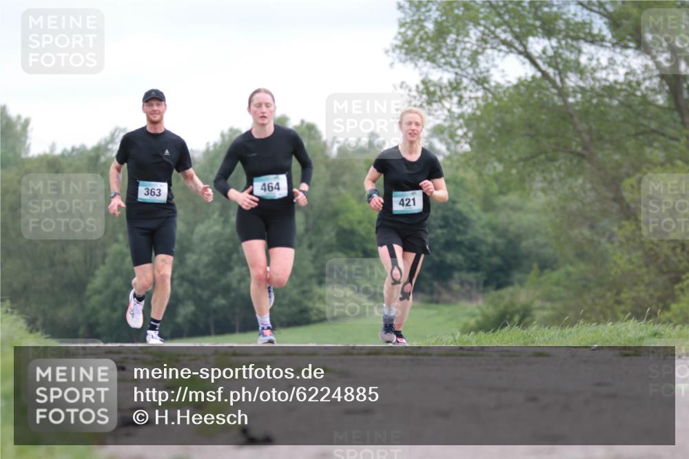 05.05.2024 - 7. Wedeler Halbmarathon H.Heesch http://msf.ph/oto/6224885 05.05.2024 11:16:02 Laufen 363, 464, 421 meine-sportfotos.de
