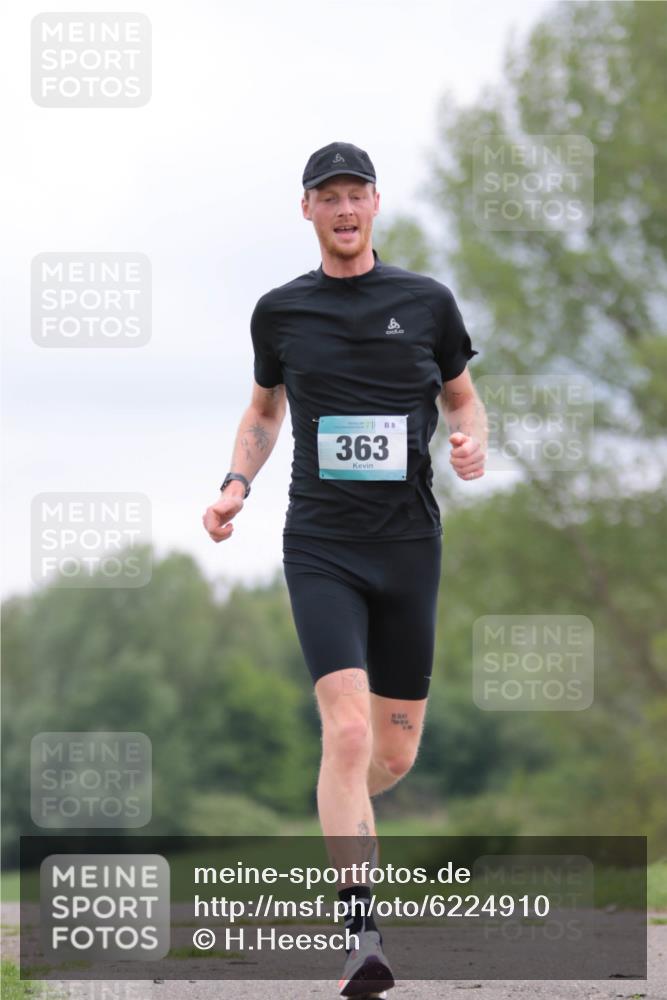 05.05.2024 - 7. Wedeler Halbmarathon H.Heesch http://msf.ph/oto/6224910 05.05.2024 11:16:07 Laufen 363, 8 meine-sportfotos.de