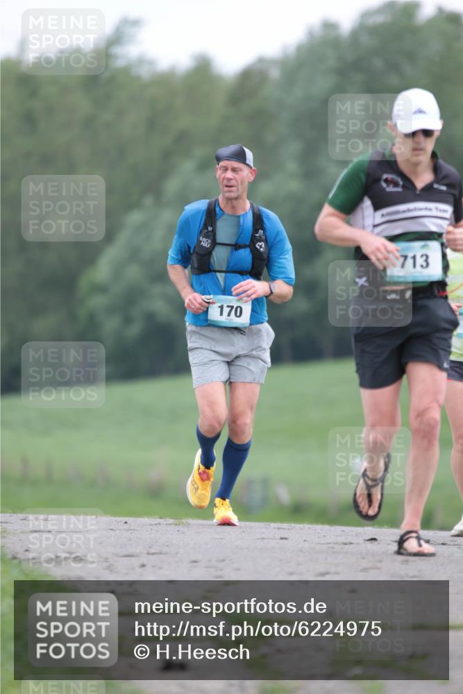 05.05.2024 - 7. Wedeler Halbmarathon H.Heesch http://msf.ph/oto/6224975 05.05.2024 11:16:17 Laufen 170, 713 meine-sportfotos.de