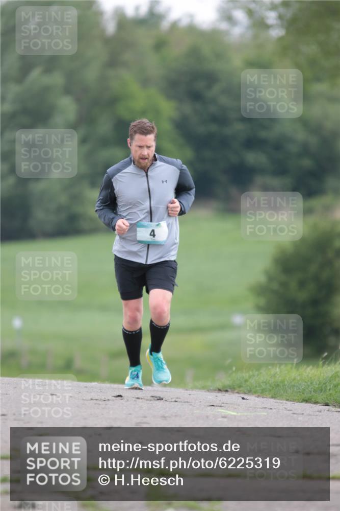 05.05.2024 - 7. Wedeler Halbmarathon H.Heesch http://msf.ph/oto/6225319 05.05.2024 11:16:56 Laufen  meine-sportfotos.de