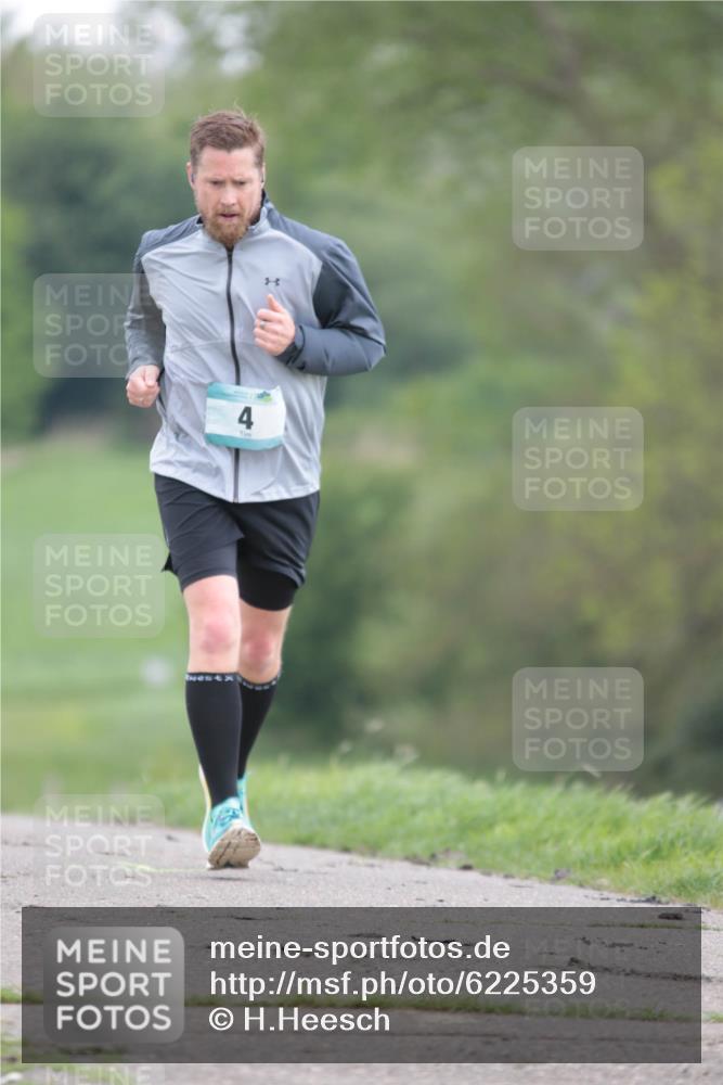 05.05.2024 - 7. Wedeler Halbmarathon H.Heesch http://msf.ph/oto/6225359 05.05.2024 11:16:58 Laufen 4 meine-sportfotos.de