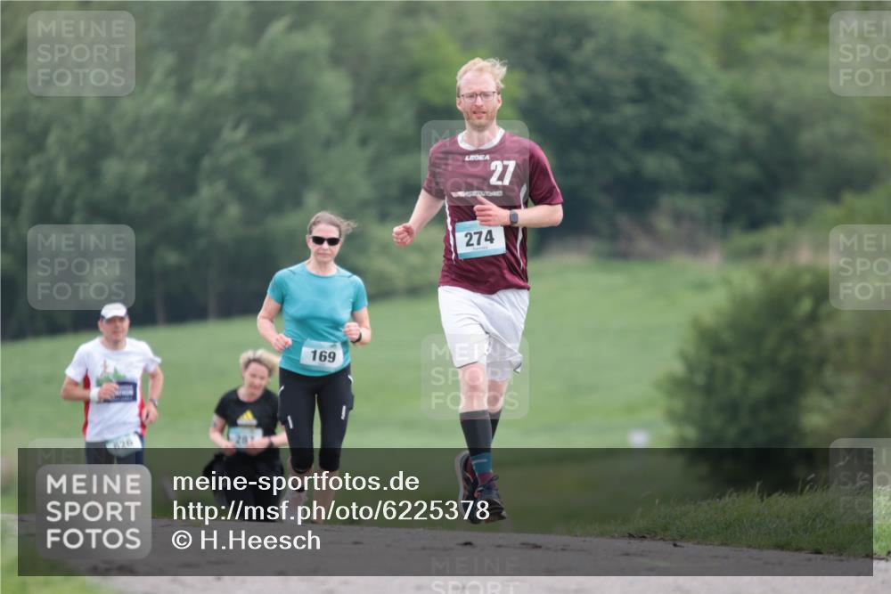 05.05.2024 - 7. Wedeler Halbmarathon H.Heesch http://msf.ph/oto/6225378 05.05.2024 11:17:16 Laufen 626, 28, 169, 27, 274 meine-sportfotos.de