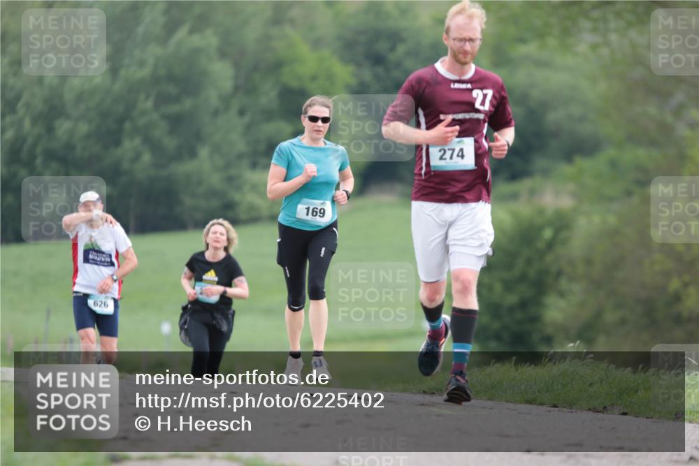 05.05.2024 - 7. Wedeler Halbmarathon H.Heesch http://msf.ph/oto/6225402 05.05.2024 11:17:18 Laufen 626, 169, 27, 274 meine-sportfotos.de