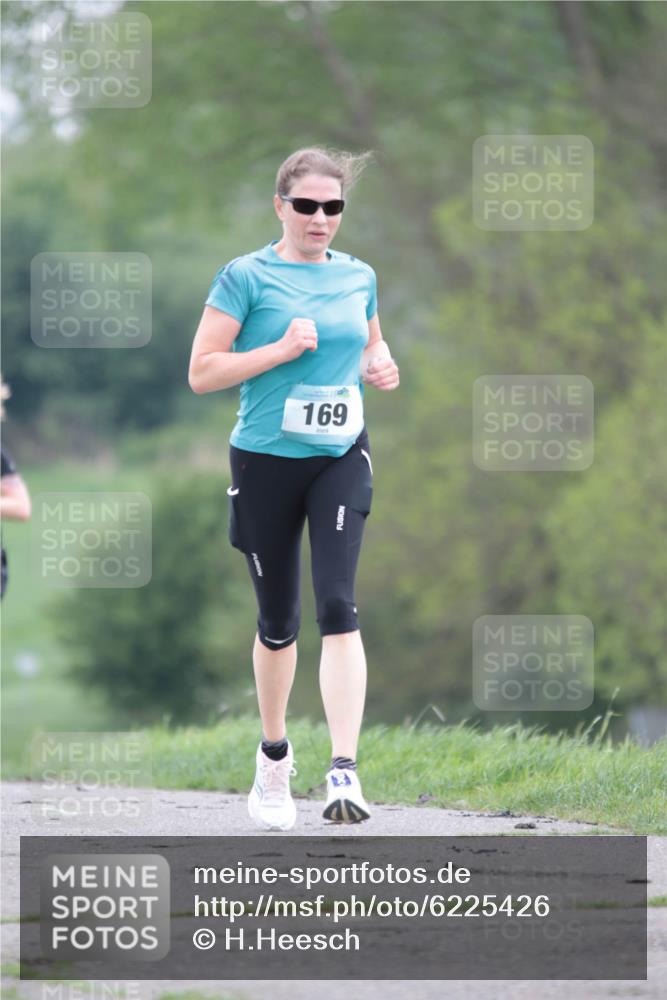 05.05.2024 - 7. Wedeler Halbmarathon H.Heesch http://msf.ph/oto/6225426 05.05.2024 11:17:21 Laufen 169 meine-sportfotos.de