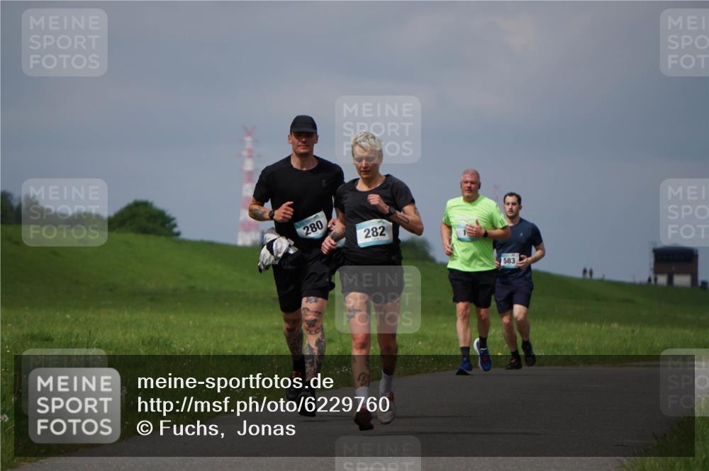 05.05.2024 - 7. Wedeler Halbmarathon Fuchs,  Jonas http://msf.ph/oto/6229760 05.05.2024 12:03:57 Laufen 280, 282, 583 meine-sportfotos.de