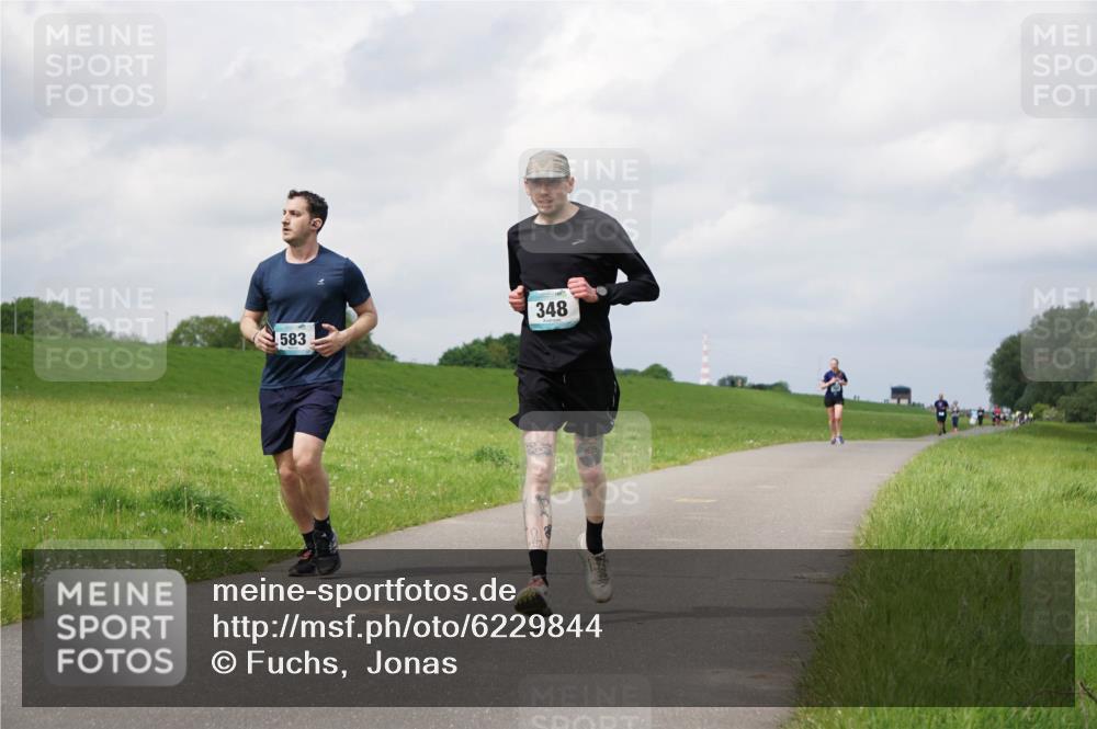 05.05.2024 - 7. Wedeler Halbmarathon Fuchs,  Jonas http://msf.ph/oto/6229844 05.05.2024 12:04:15 Laufen 348, 583 meine-sportfotos.de