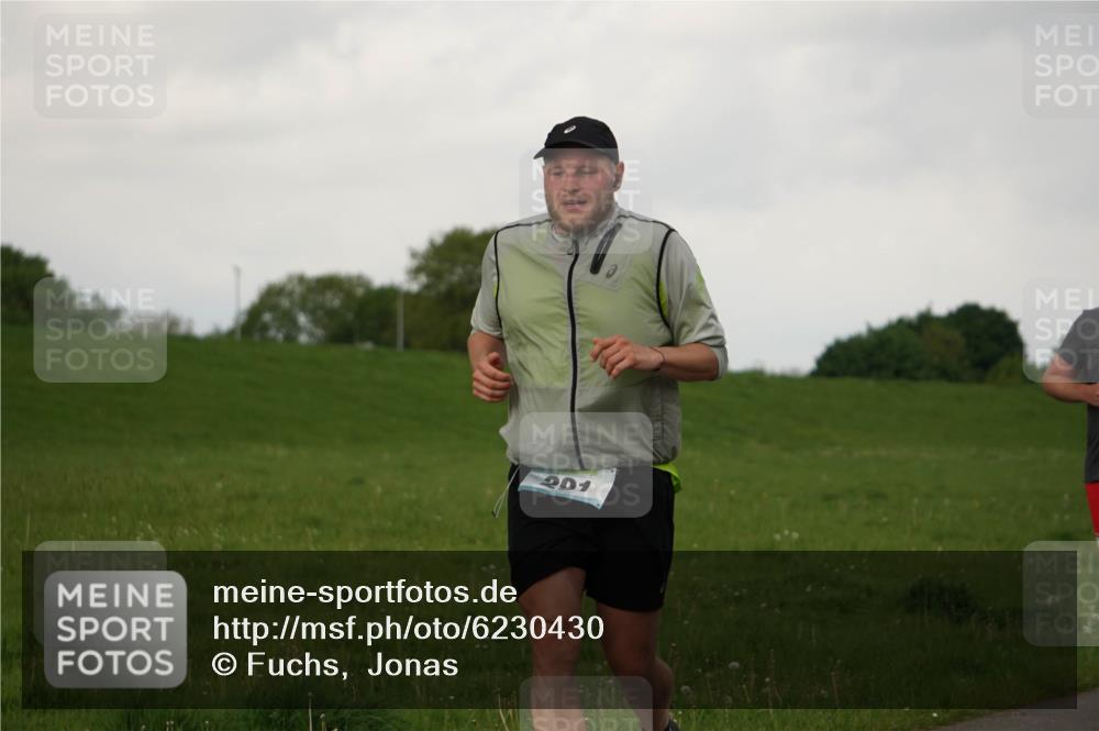 05.05.2024 - 7. Wedeler Halbmarathon Fuchs,  Jonas http://msf.ph/oto/6230430 05.05.2024 12:07:56 Laufen 201 meine-sportfotos.de