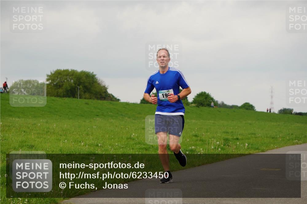 05.05.2024 - 7. Wedeler Halbmarathon Fuchs,  Jonas http://msf.ph/oto/6233450 05.05.2024 11:15:54 Laufen 198 meine-sportfotos.de