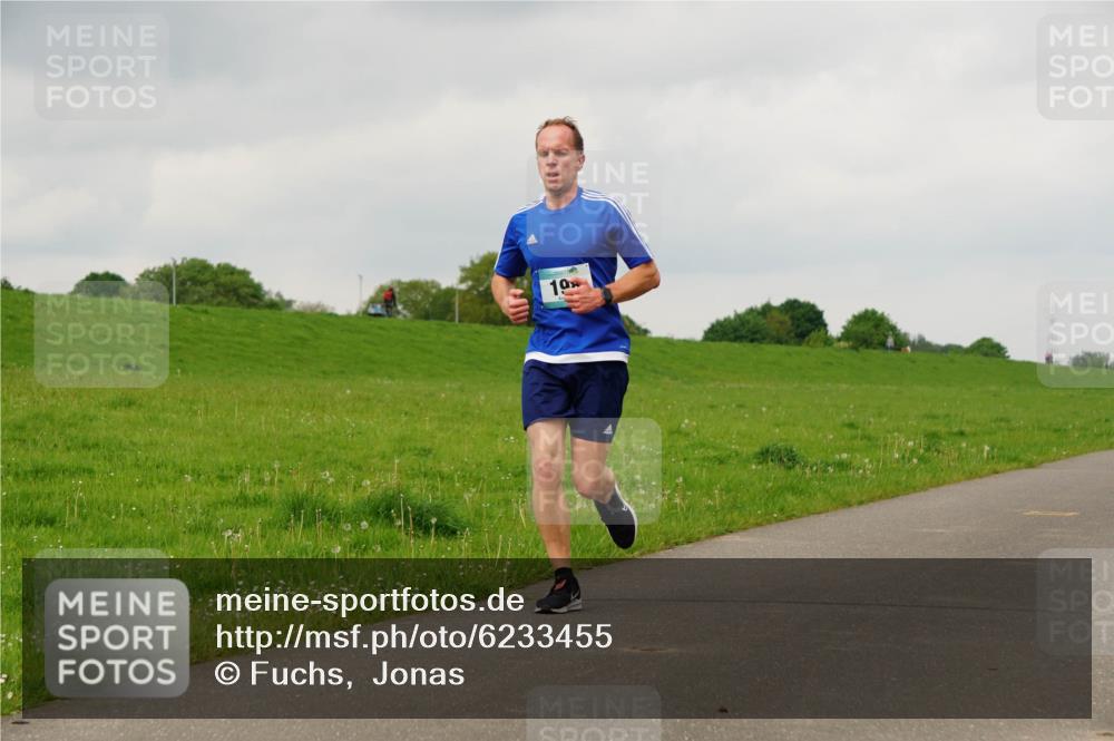 05.05.2024 - 7. Wedeler Halbmarathon Fuchs,  Jonas http://msf.ph/oto/6233455 05.05.2024 11:15:56 Laufen 19 meine-sportfotos.de