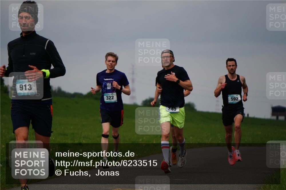 05.05.2024 - 7. Wedeler Halbmarathon Fuchs,  Jonas http://msf.ph/oto/6233515 05.05.2024 11:16:20 Laufen 913, 322, 240, 592 meine-sportfotos.de