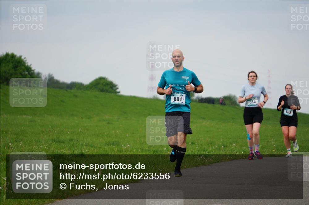 05.05.2024 - 7. Wedeler Halbmarathon Fuchs,  Jonas http://msf.ph/oto/6233556 05.05.2024 11:16:37 Laufen 30, 881, 533, 682 meine-sportfotos.de