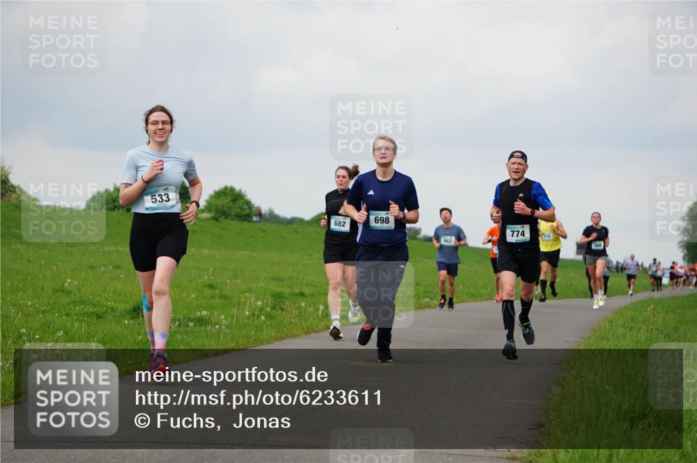 05.05.2024 - 7. Wedeler Halbmarathon Fuchs,  Jonas http://msf.ph/oto/6233611 05.05.2024 11:16:47 Laufen 533, 682, 698, 662, 774, 776, 389 meine-sportfotos.de