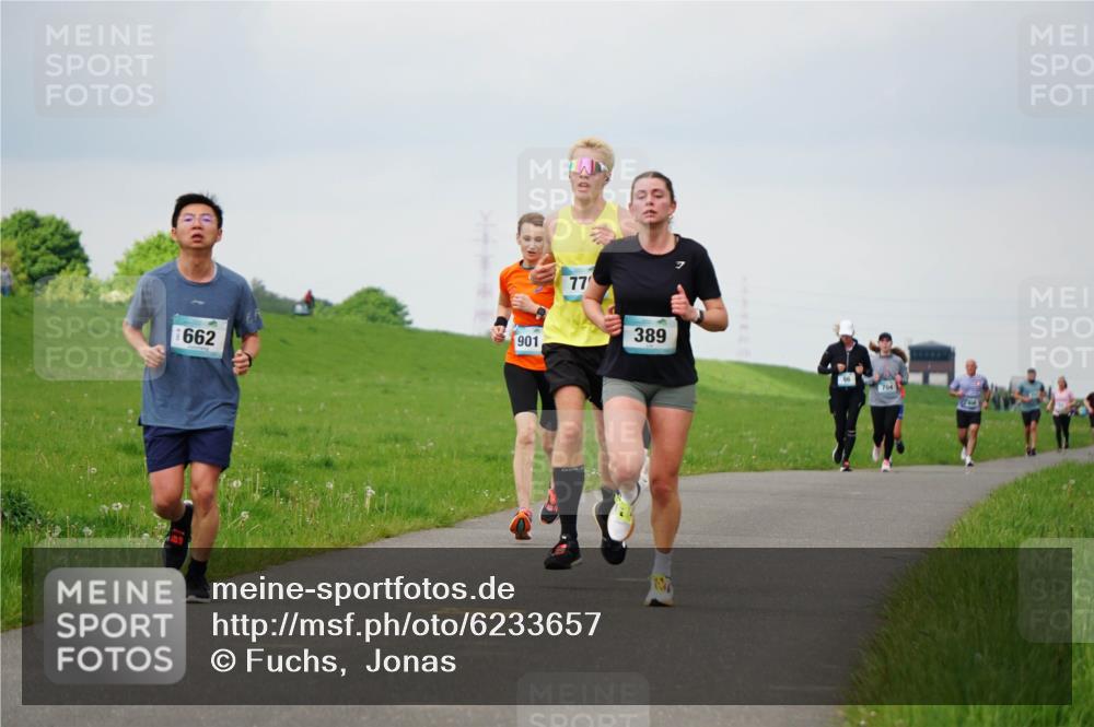 05.05.2024 - 7. Wedeler Halbmarathon Fuchs,  Jonas http://msf.ph/oto/6233657 05.05.2024 11:16:55 Laufen 662, 901, 77, 389, 704 meine-sportfotos.de