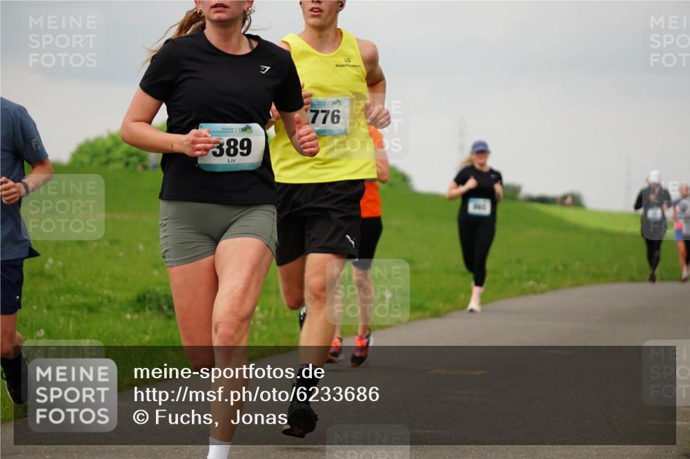 05.05.2024 - 7. Wedeler Halbmarathon Fuchs,  Jonas http://msf.ph/oto/6233686 05.05.2024 11:16:57 Laufen 0, 56, 389, 776 meine-sportfotos.de