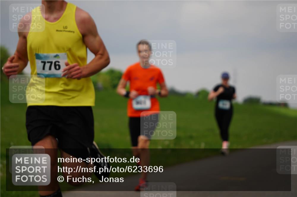05.05.2024 - 7. Wedeler Halbmarathon Fuchs,  Jonas http://msf.ph/oto/6233696 05.05.2024 11:16:59 Laufen 776 meine-sportfotos.de