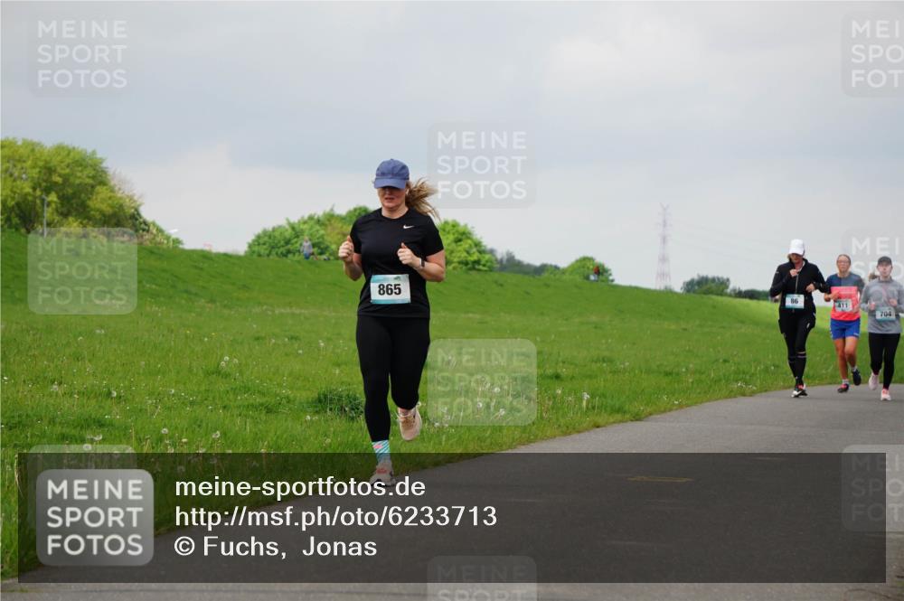 05.05.2024 - 7. Wedeler Halbmarathon Fuchs,  Jonas http://msf.ph/oto/6233713 05.05.2024 11:17:03 Laufen 865, 86, 411, 704 meine-sportfotos.de